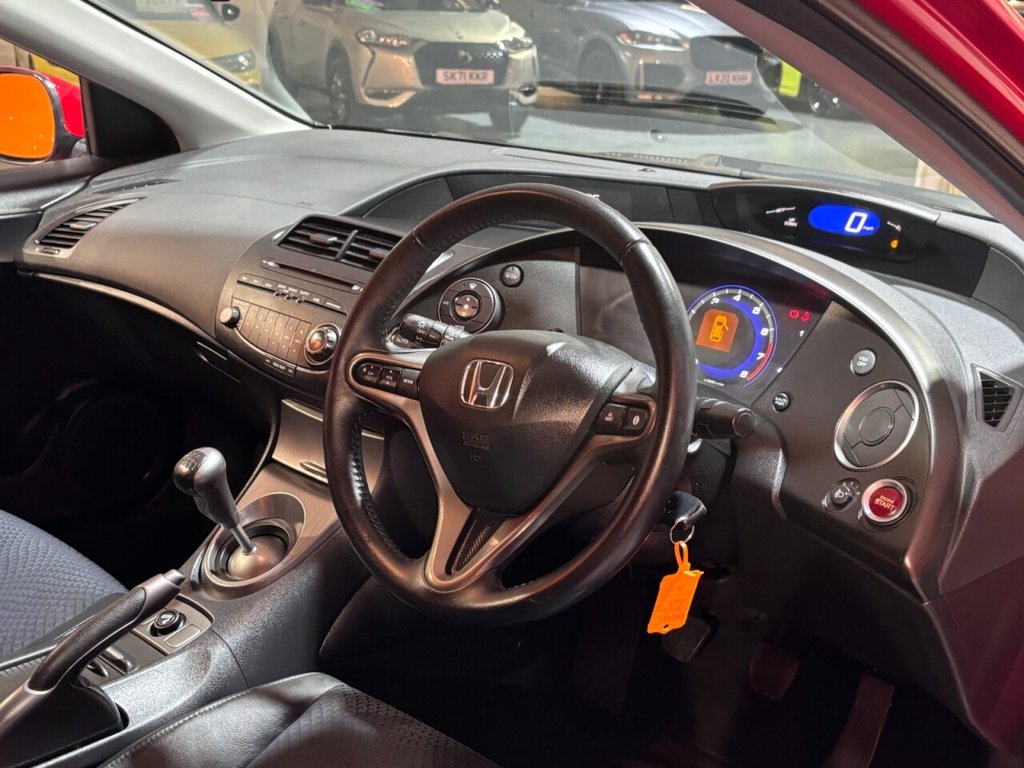 Used Honda Civic 2010 for sale - 76345980: Photo 13