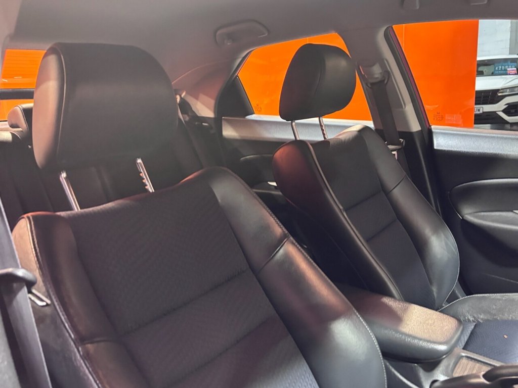 Used Honda Civic 2010 for sale - 76345980: Photo 15