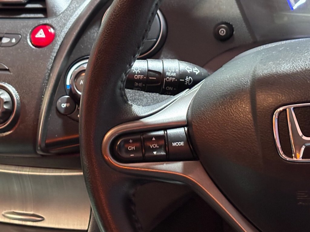 Used Honda Civic 2010 for sale - 76345980: Photo 21