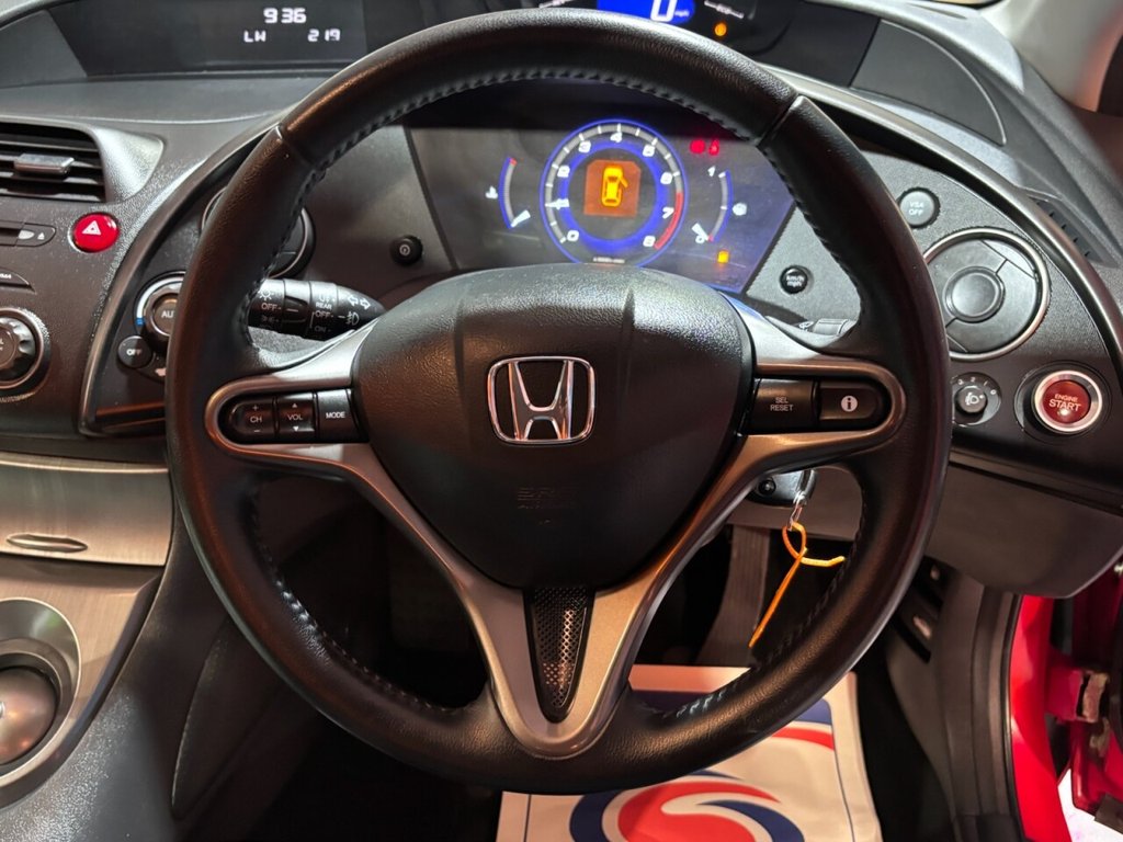 Used Honda Civic 2010 for sale - 76345980: Photo 23