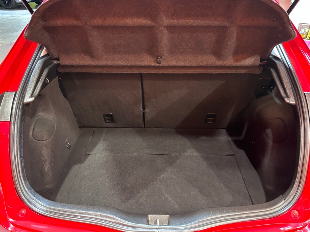 Used Honda Civic 2010 for sale - 76345980: Photo 34