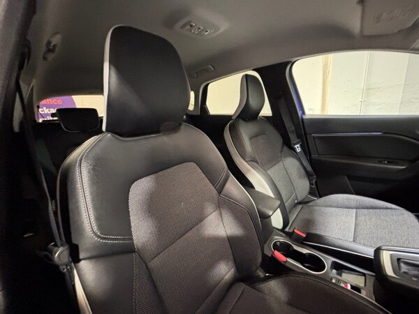 Used Renault Captur 2021 for sale - 68660539: Photo 17