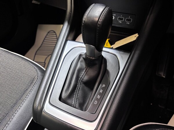 Used Renault Captur 2021 for sale - 68660539: Photo 32