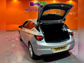 Used Vauxhall Astra 2018 for sale - 78124491: Photo