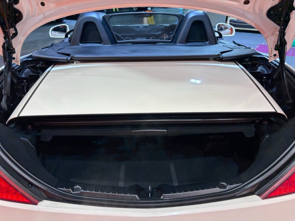 Used Mercedes-Benz SLK 2012 for sale - 76535527: Photo 20