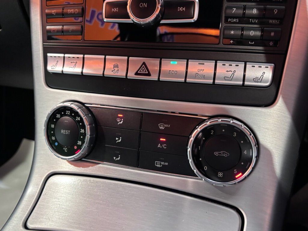 Used Mercedes-Benz SLK 2012 for sale - 76535527: Photo 32