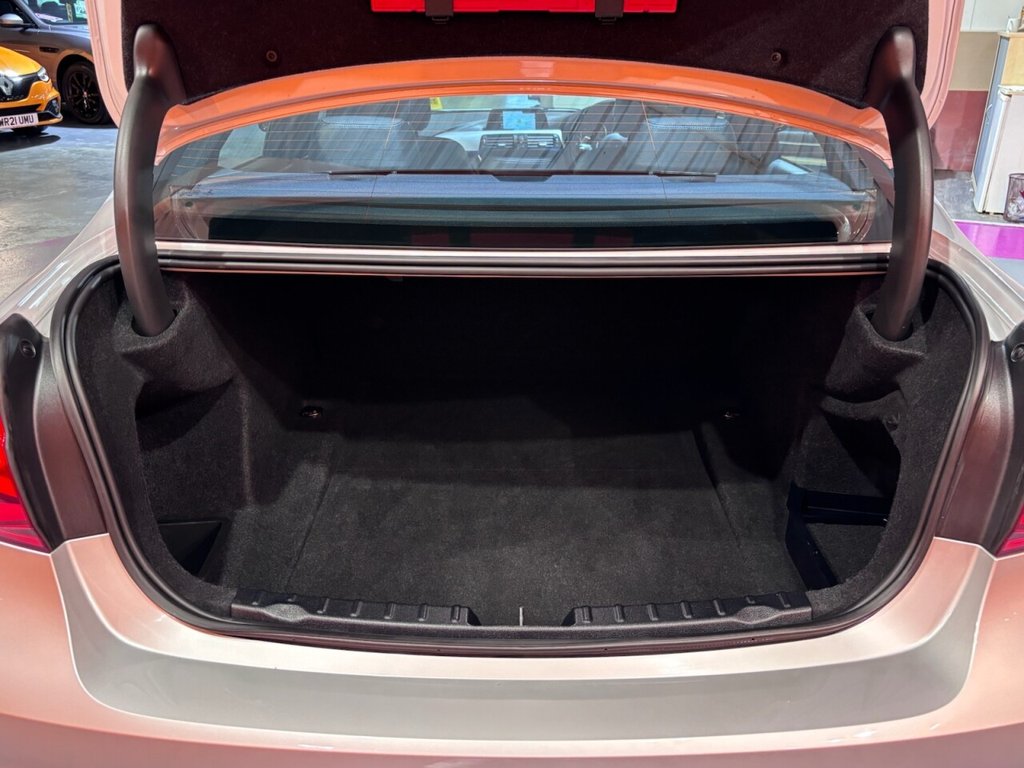 Used BMW 3 Series 2018 for sale - 77096675: Photo 41