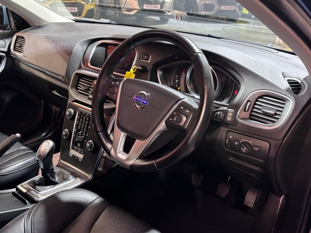 Used Volvo V40 2014 for sale - 76595963: Photo 13