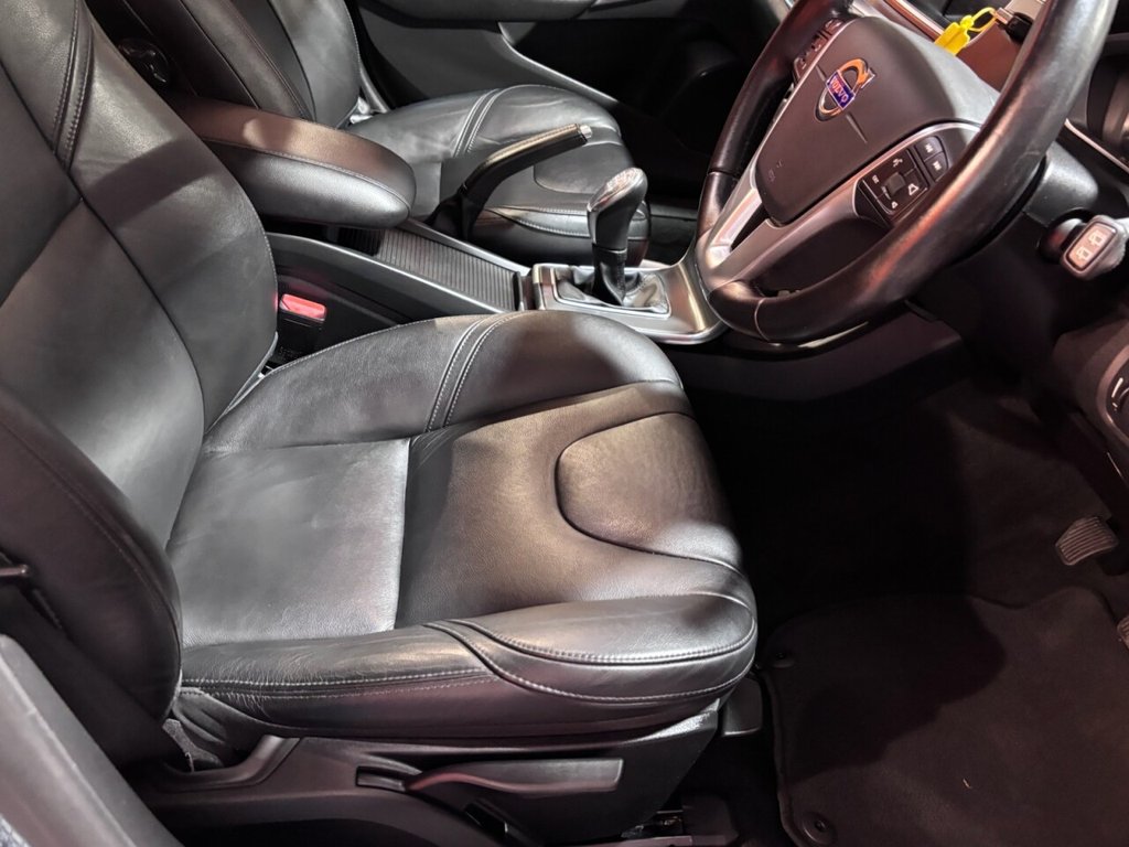 Used Volvo V40 2014 for sale - 76595963: Photo 15