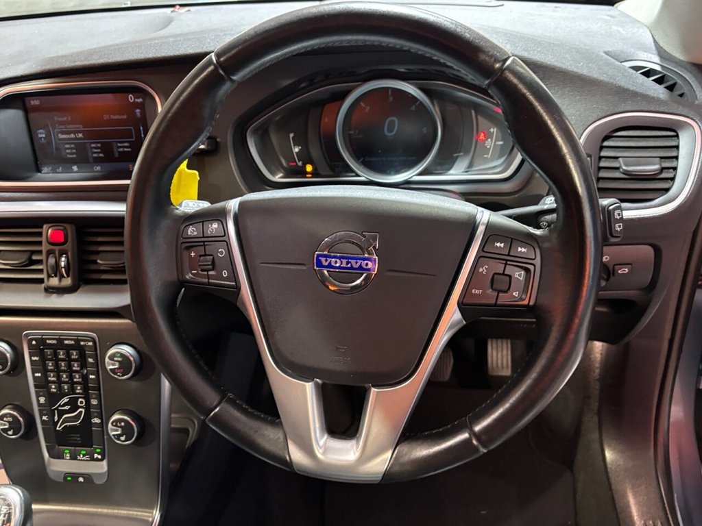 Used Volvo V40 2014 for sale - 76595963: Photo 25