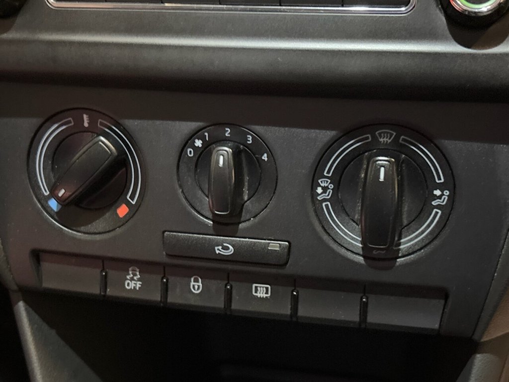 Used Skoda Rapid 2014 for sale - 75359078: Photo 27