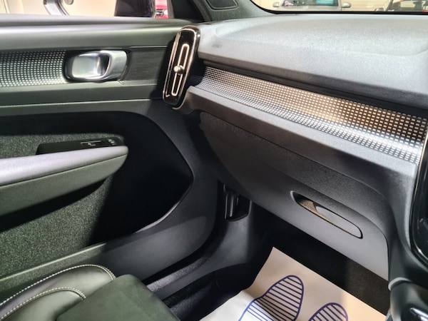 Used Volvo XC40 2021 for sale - 74105421: Photo 37
