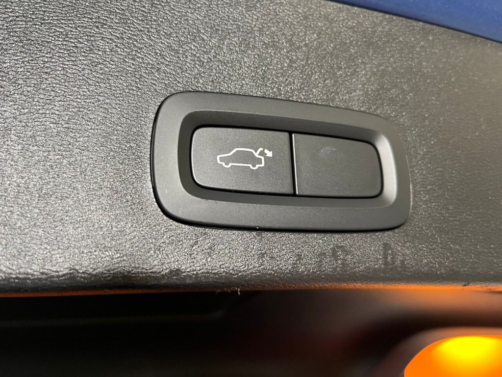 Used Volvo XC40 2021 for sale - 74105421: Photo 43