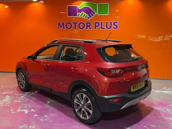 Used Kia Stonic 2018 for sale - 79550797: Photo