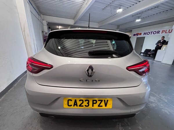 Used Renault Clio 2023 for sale - 74404501: Photo 11