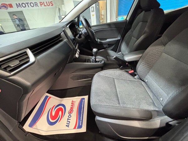 Used Renault Clio 2023 for sale - 74404501: Photo 15