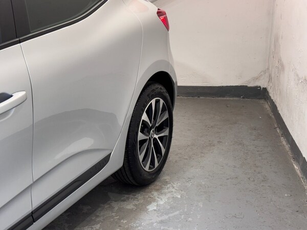 Used Renault Clio 2023 for sale - 74404501: Photo 5