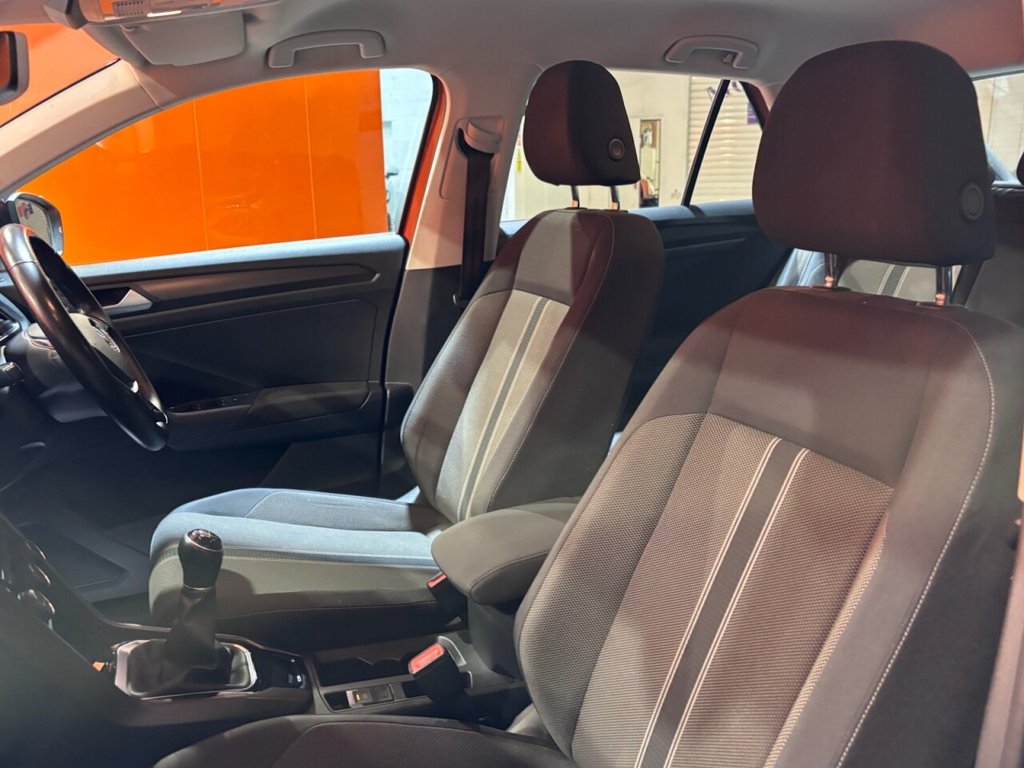 Used Volkswagen T-Roc 2018 for sale - 76279373: Photo 16