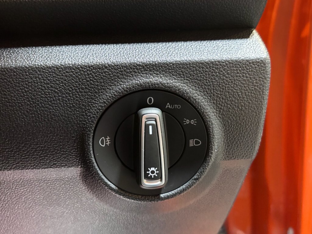 Used Volkswagen T-Roc 2018 for sale - 76279373: Photo 32