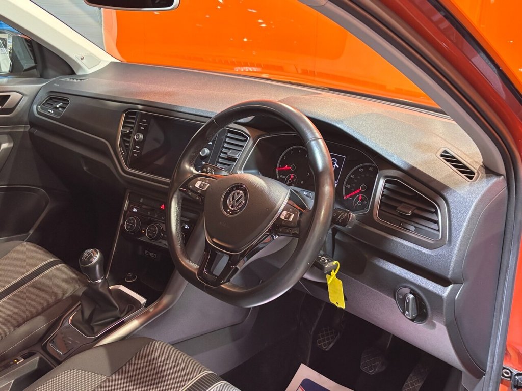 Used Volkswagen T-Roc 2018 for sale - 76279373: Photo 9