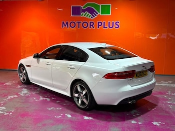 Used Jaguar XE 2018 for sale - 78833128: Photo