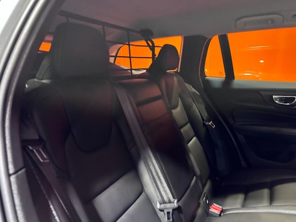 Used Volvo V60 Cross Country 2019 for sale - 76291921: Photo 15
