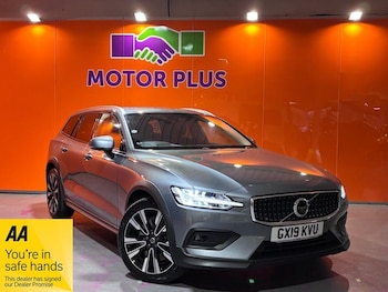 Used Volvo V60 Cross Country 2019 for sale - 76291921: Photo