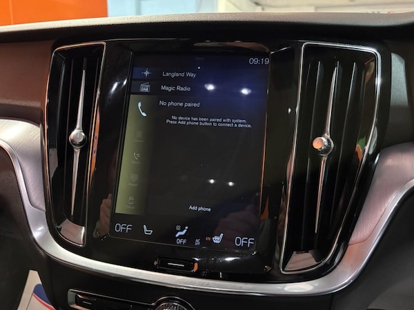 Used Volvo V60 Cross Country 2019 for sale - 76291921: Photo 27