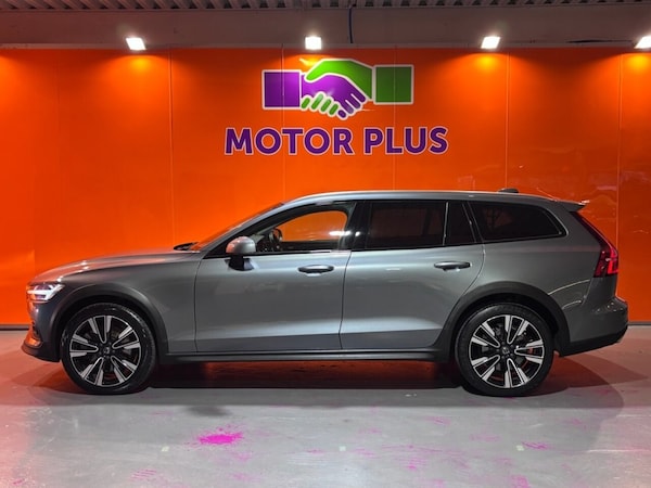 Used Volvo V60 Cross Country 2019 for sale - 76291921: Photo 38
