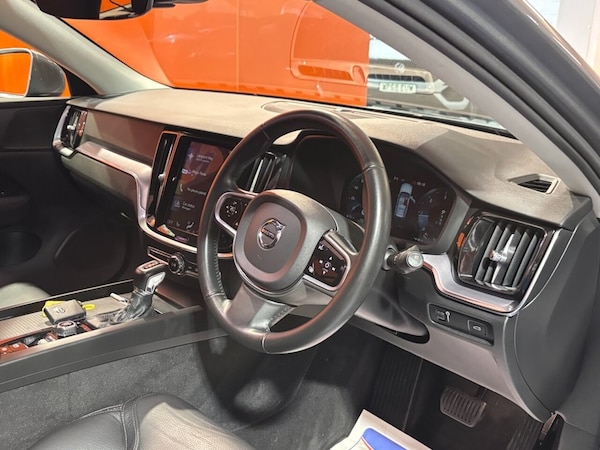 Used Volvo V60 Cross Country 2019 for sale - 76291921: Photo 6