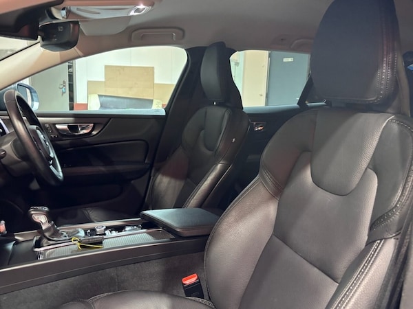 Used Volvo V60 Cross Country 2019 for sale - 76291921: Photo 9
