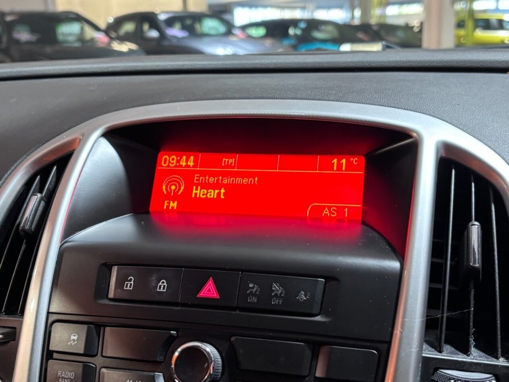 Used Vauxhall Astra 2015 for sale - 76520461: Photo 34