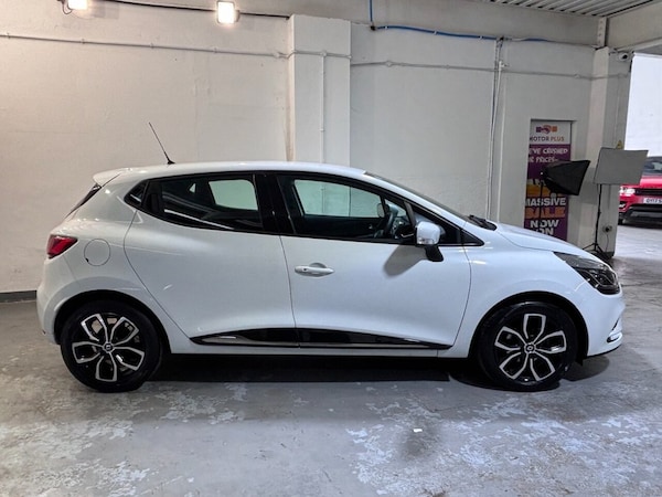 Used Renault Clio 2018 for sale - 74695607: Photo 12
