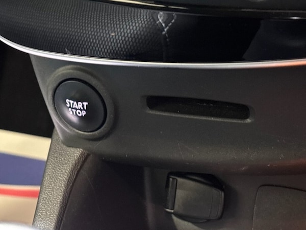 Used Renault Clio 2018 for sale - 74695607: Photo 31