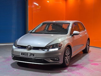 Used Volkswagen Golf 2018 for sale - 77026909: Photo