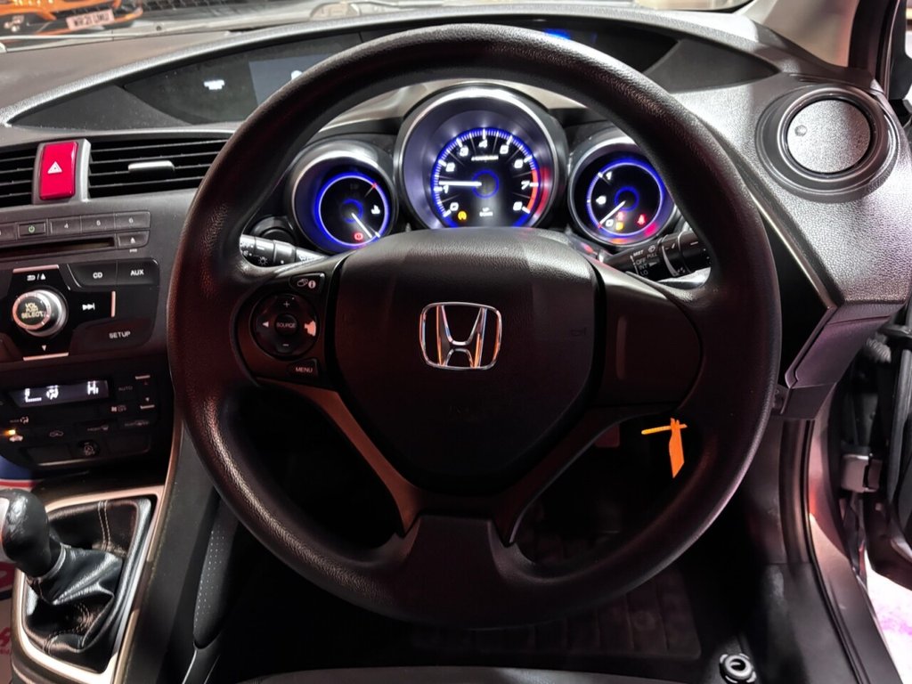 Used Honda Civic 2013 for sale - 76535526: Photo 16
