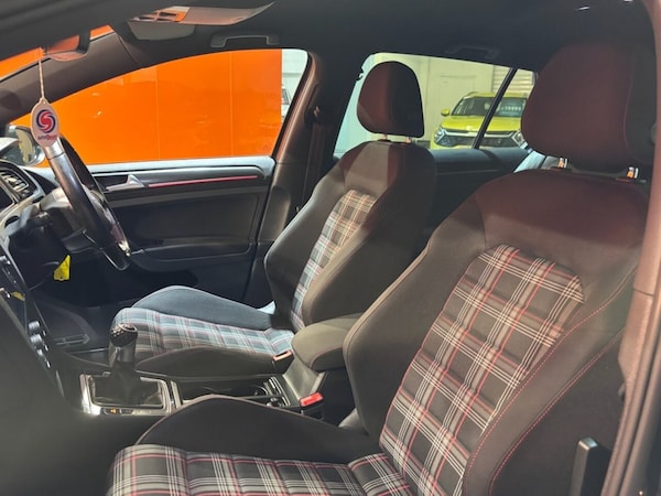 Used Volkswagen Golf 2018 for sale - 76256741: Photo 30