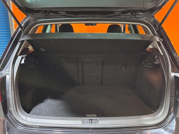 Used Volkswagen Golf 2018 for sale - 76178377: Photo 40