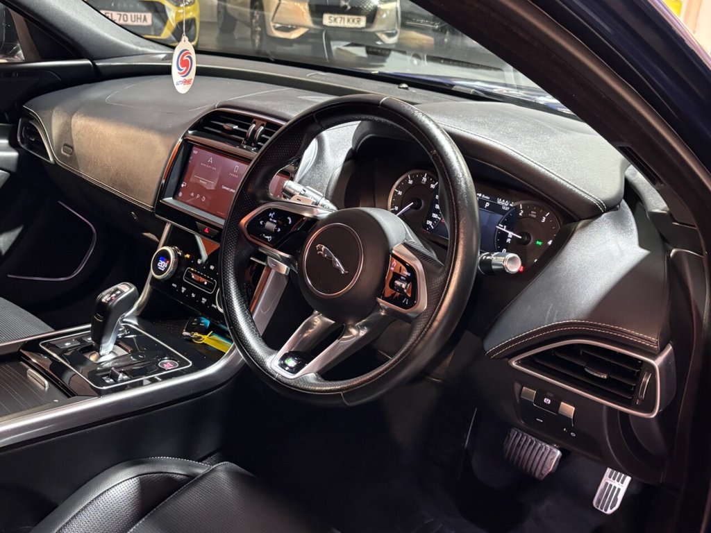 Used Jaguar XE 2021 for sale - 76520785: Photo 11