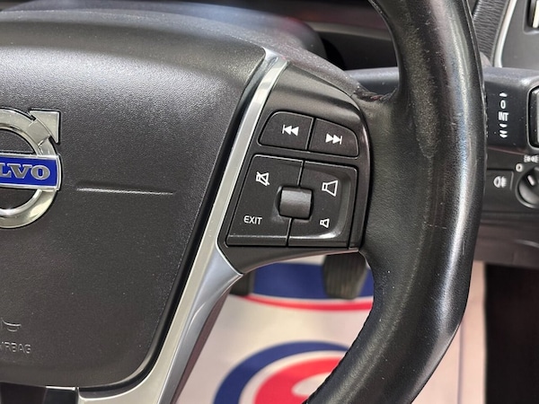 Used Volvo V40 2016 for sale - 74373664: Photo 27