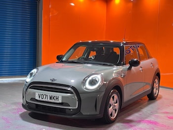 Used MINI Hatch 2021 for sale - 76900841: Photo