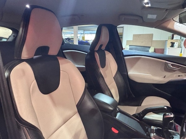Used Volvo V40 Cross Country 2015 for sale - 75253396: Photo 10