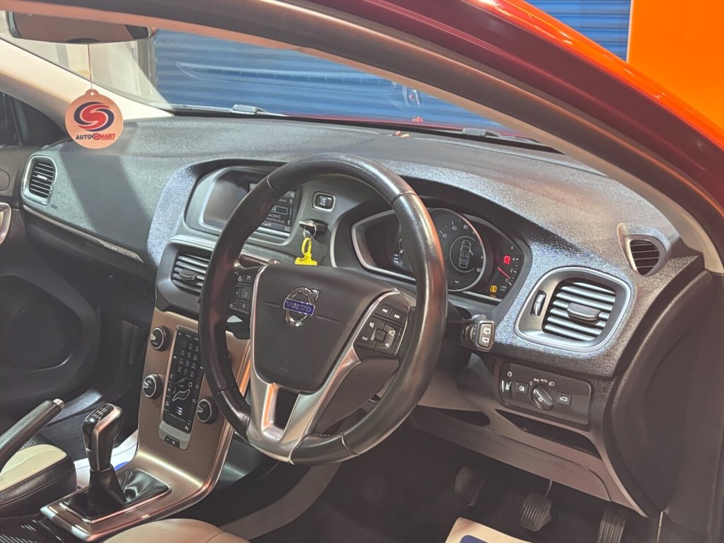 Used Volvo V40 Cross Country 2015 for sale - 75253396: Photo 14