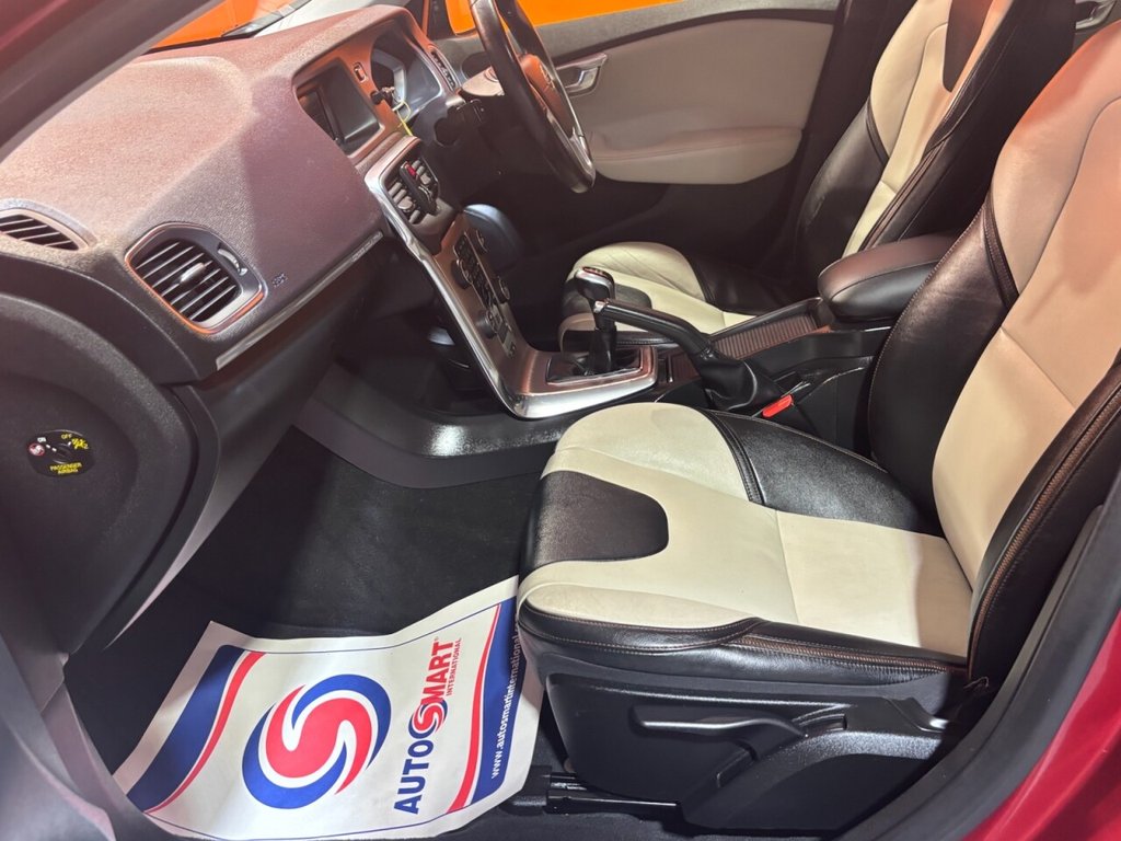 Used Volvo V40 Cross Country 2015 for sale - 75253396: Photo 18