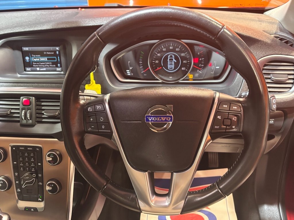 Used Volvo V40 Cross Country 2015 for sale - 75253396: Photo 24