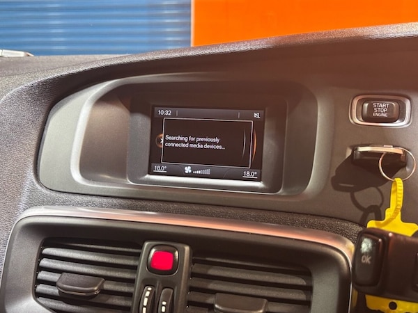 Used Volvo V40 Cross Country 2015 for sale - 75253396: Photo 24