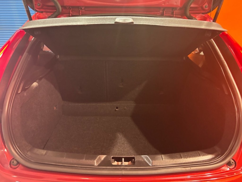 Used Volvo V40 Cross Country 2015 for sale - 75253396: Photo 34