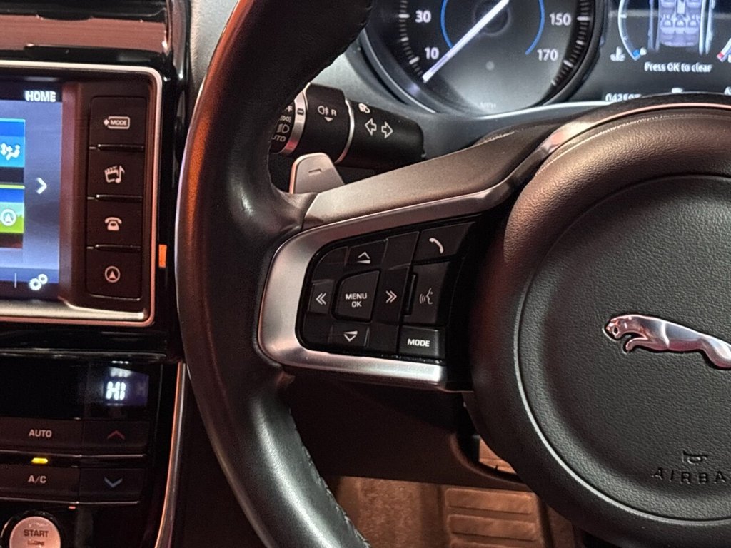 Used Jaguar XE 2018 for sale - 75911269: Photo 11