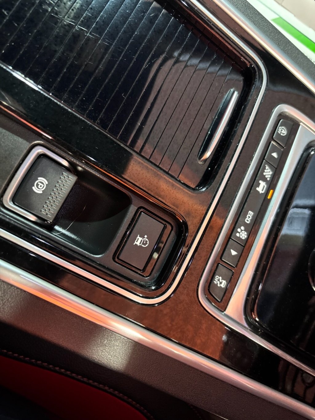 Used Jaguar XE 2018 for sale - 75911269: Photo 24