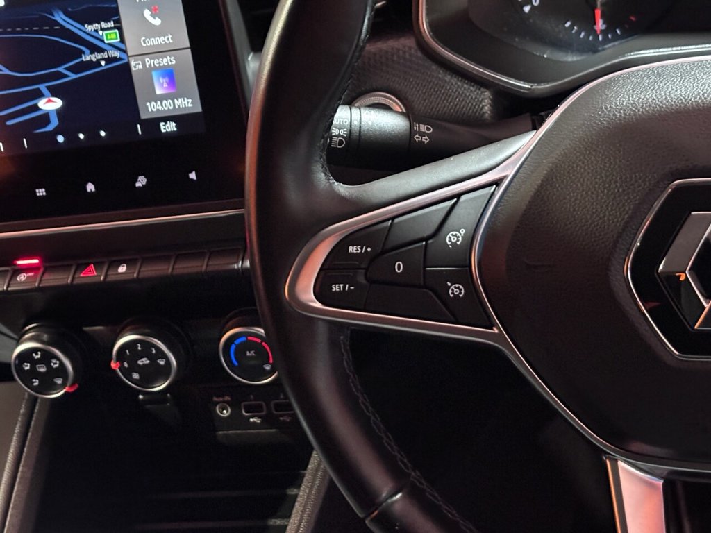 Used Renault Clio 2020 for sale - 76665831: Photo 26